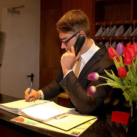 Expo Frankfurt Centre - Self Check-in Hotel Frankfurt nad Mohanem