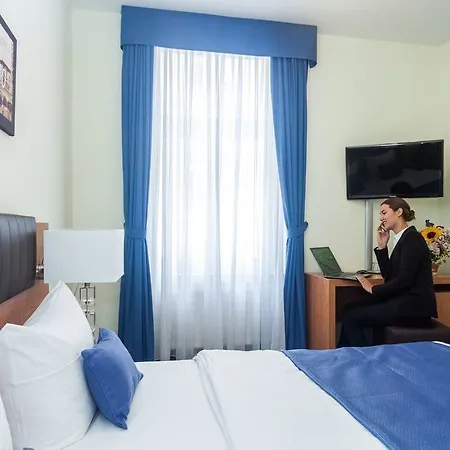 Hotel Expo Frankfurt Centre - Digital Check-in 3*